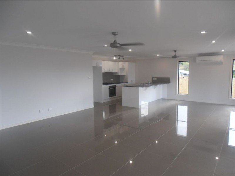 34 Endeavour Cct, Cannonvale QLD 4802