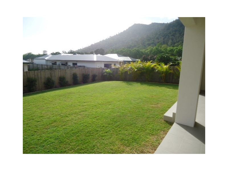 34 Endeavour Cct, Cannonvale QLD 4802