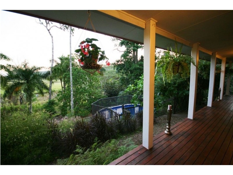25 Laurina Drive, Strathdickie QLD 4800