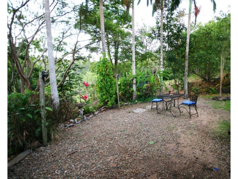 25 Laurina Drive, Strathdickie QLD 4800