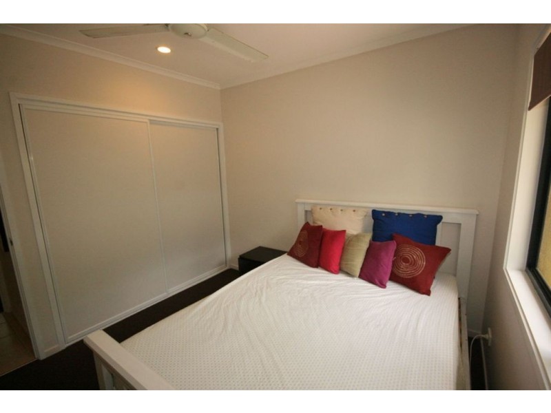 2/6 Border Drive, Cannonvale QLD 4802