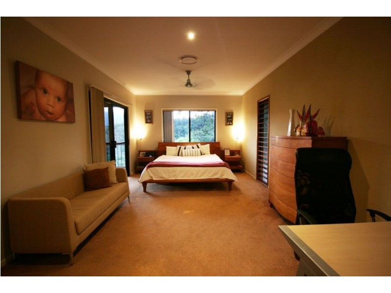 77 Pringle Road, Cannonvale QLD 4802