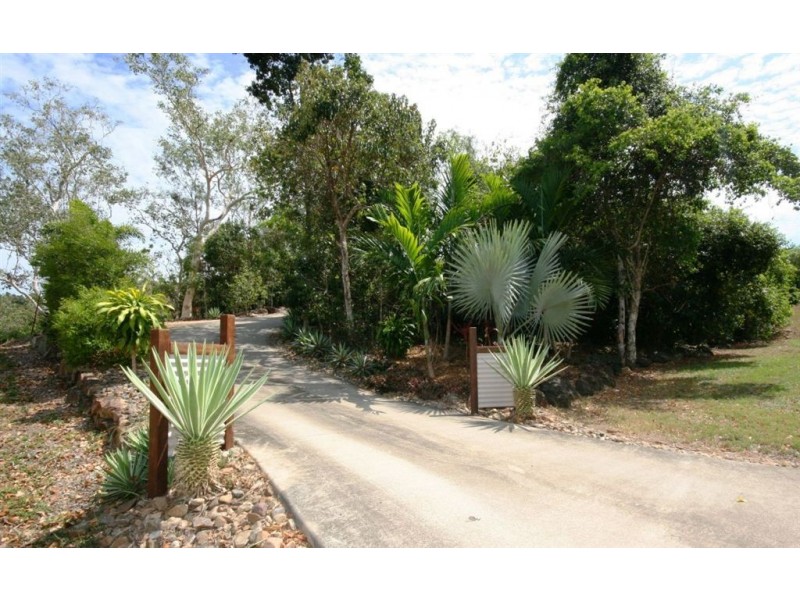 77 Pringle Road, Cannonvale QLD 4802