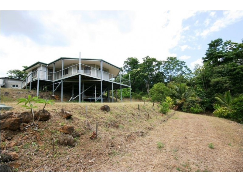 523 Sugarloaf Road, Riordanvale QLD 4800