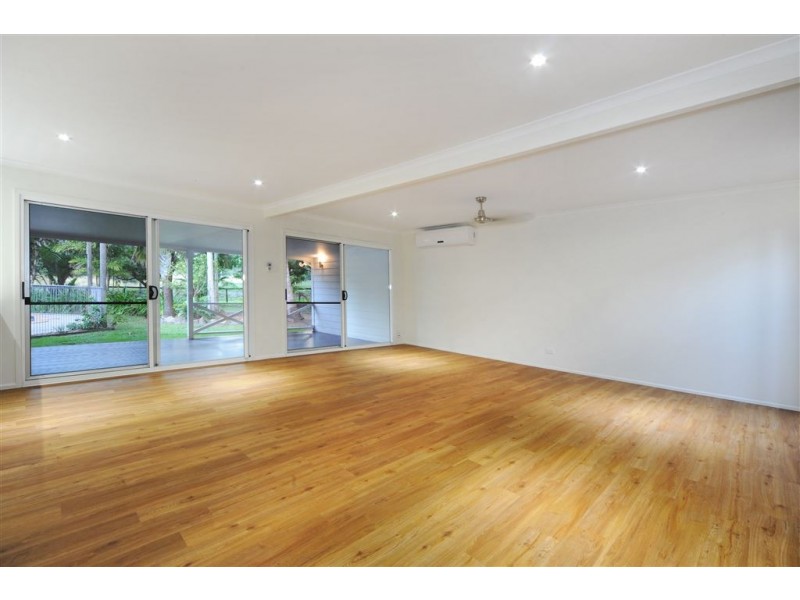 5 Jasinique Drive, Flametree QLD 4802