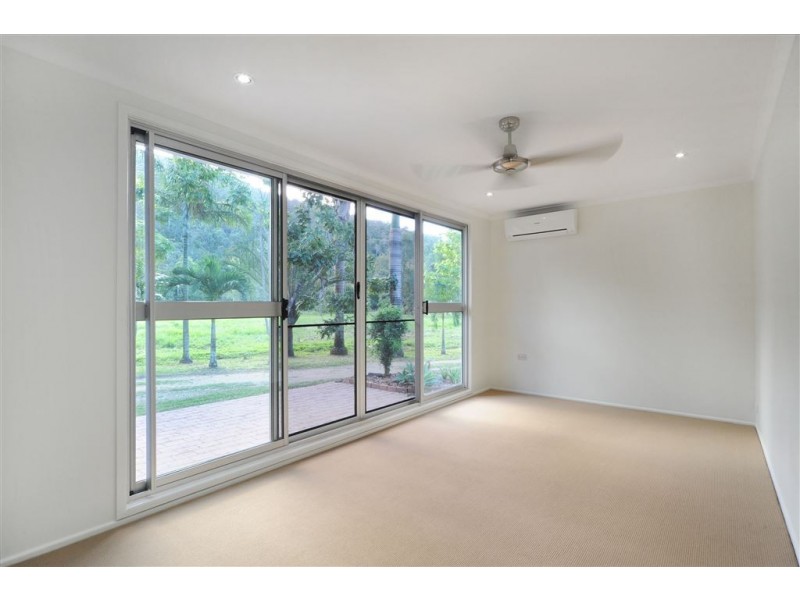 5 Jasinique Drive, Flametree QLD 4802
