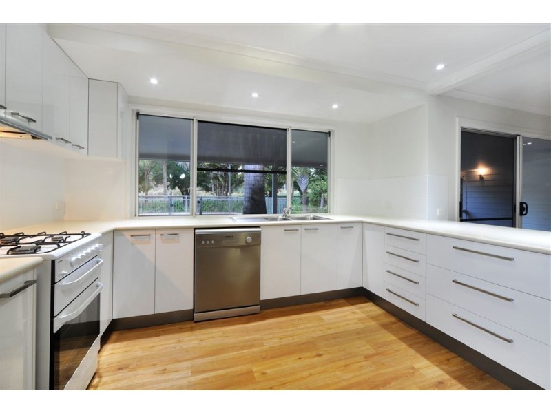 5 Jasinique Drive, Flametree QLD 4802