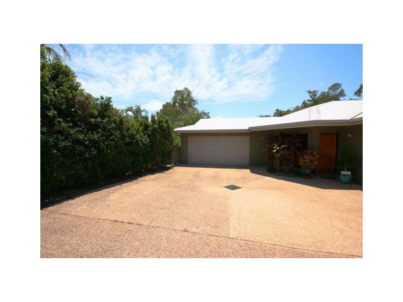 1/3 Wills Court, Cannonvale QLD 4802