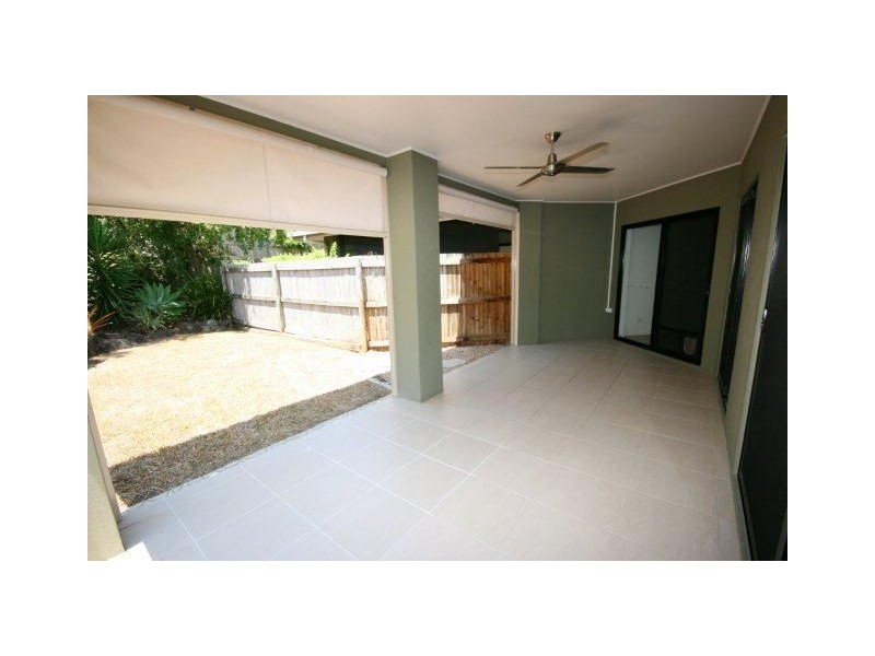 1/3 Wills Court, Cannonvale QLD 4802