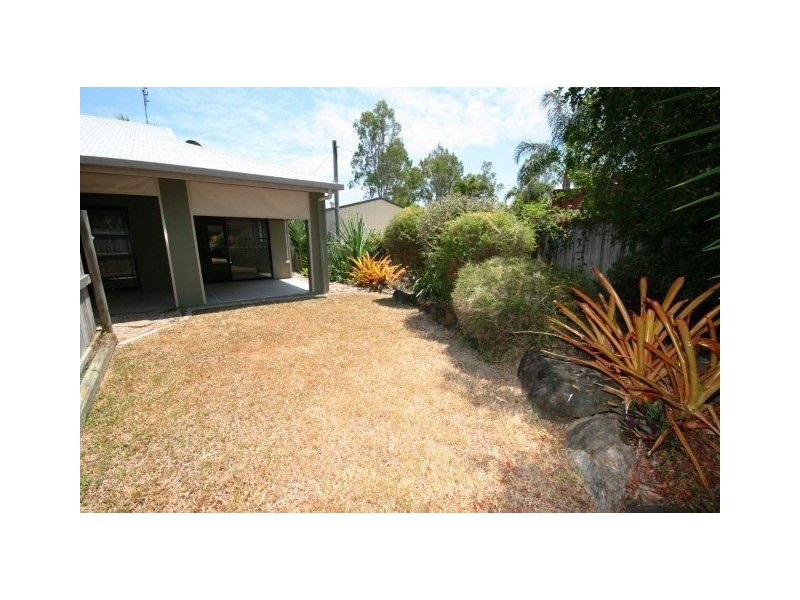 1/3 Wills Court, Cannonvale QLD 4802