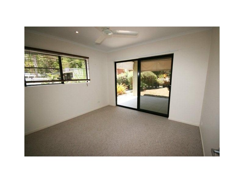 1/3 Wills Court, Cannonvale QLD 4802
