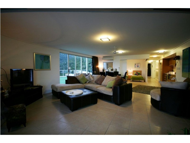 13/18 Seaview Drive, Airlie Beach QLD 4802
