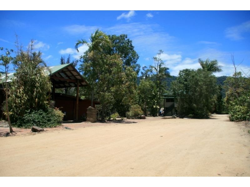 1697 Shute Harbour Road, Cannonvale QLD 4802