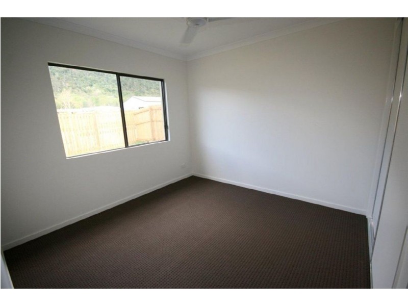 2 Twin Creek Court, Cannonvale QLD 4802