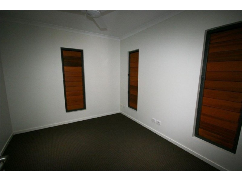 2 Twin Creek Court, Cannonvale QLD 4802