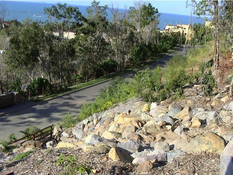 30 – 32 Stonehaven Court, Airlie Beach QLD 4802