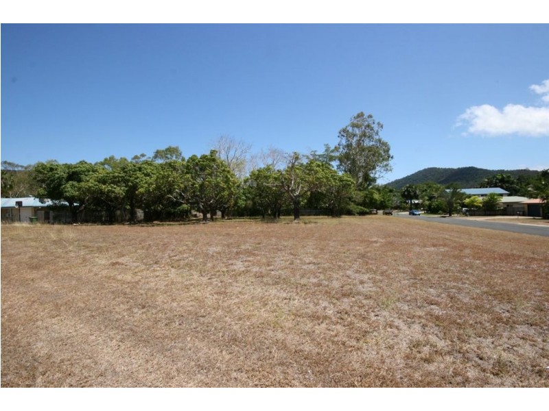 9 Sabel Boulevard, Jubilee Pocket QLD 4802