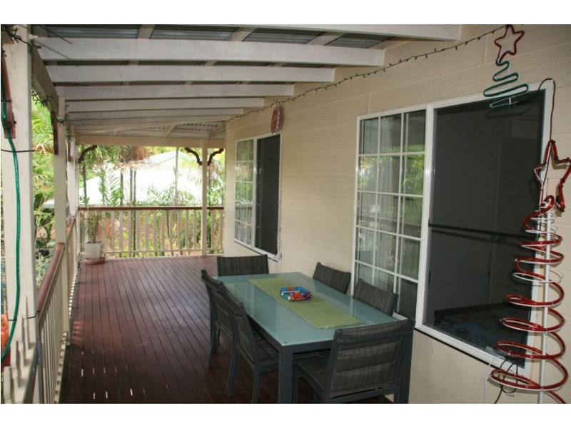 10 Solway Ave, Cannonvale QLD 4802