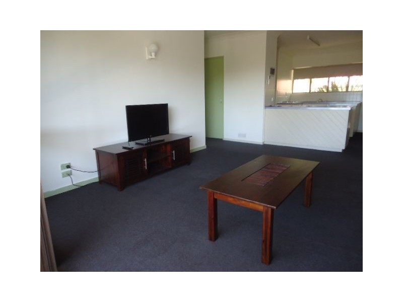 105/2 Eshelby Drive, Cannonvale QLD 4802