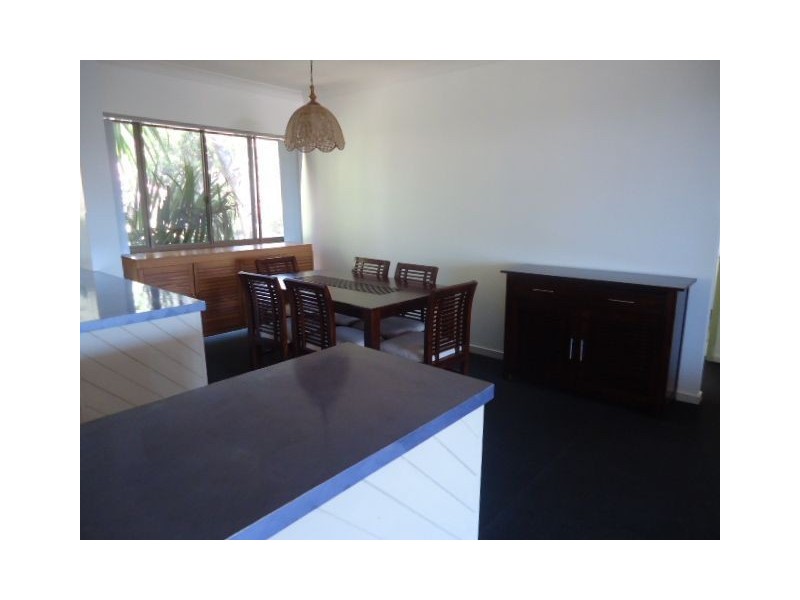 105/2 Eshelby Drive, Cannonvale QLD 4802
