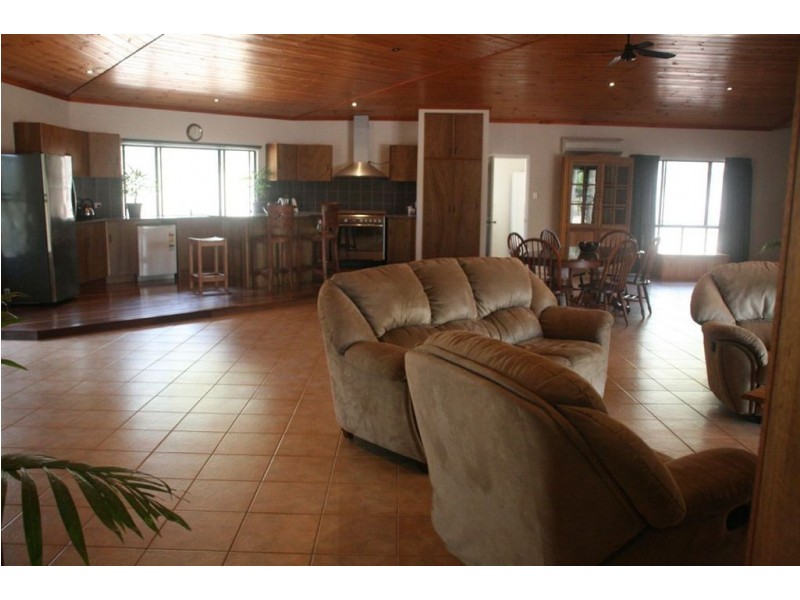 121 Richardson Road, Sugarloaf QLD 4800