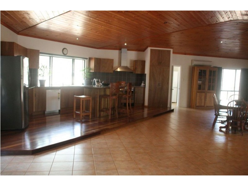 121 Richardson Road, Sugarloaf QLD 4800