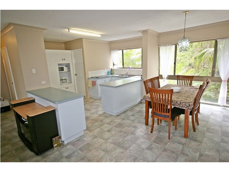 11/2 Eshelby Drive, Cannonvale QLD 4802