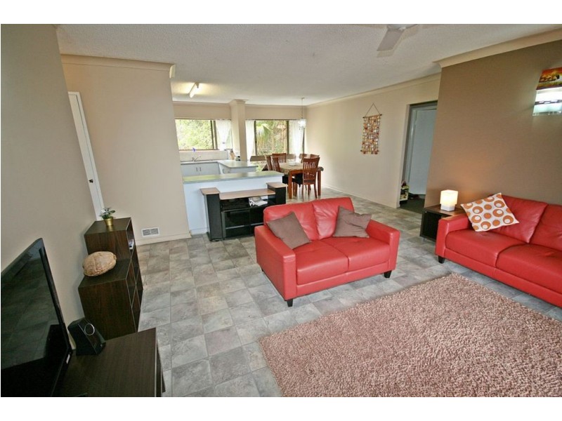11/2 Eshelby Drive, Cannonvale QLD 4802
