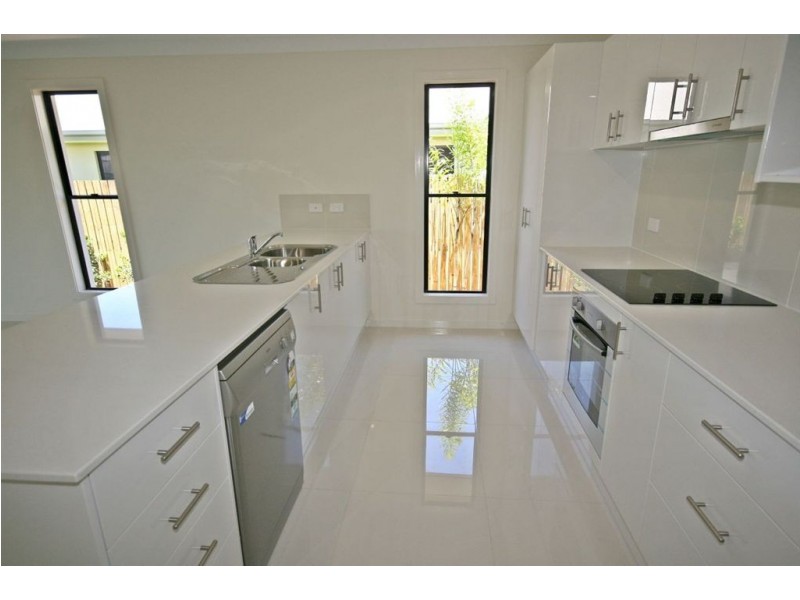 3 Twin Creek Court, Cannonvale QLD 4802