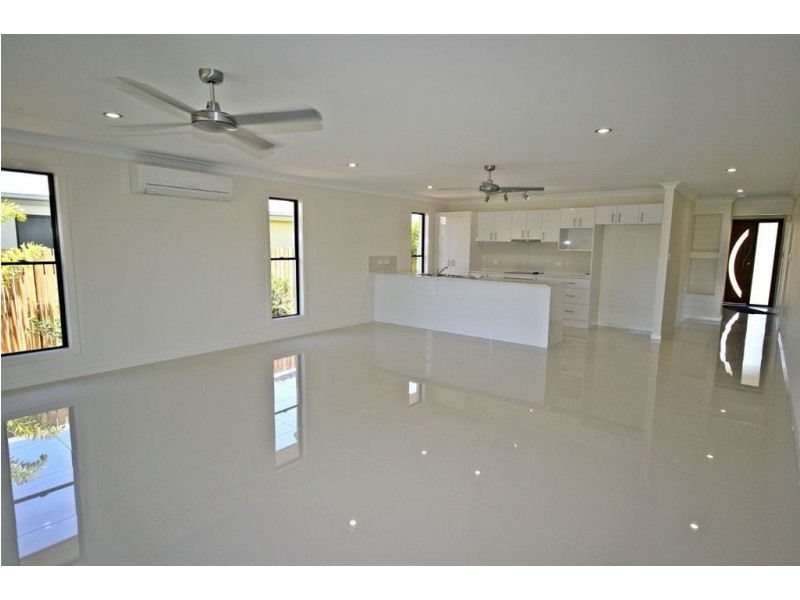 3 Twin Creek Court, Cannonvale QLD 4802