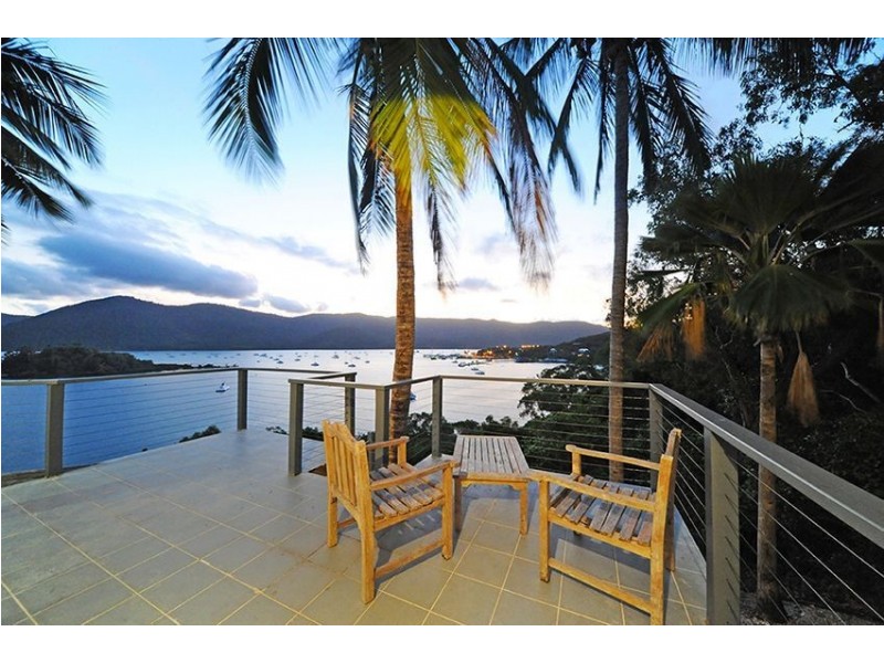 29 Warrain Street, Shute Harbour QLD 4802