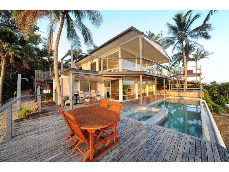 29 Warrain Street, Shute Harbour QLD 4802