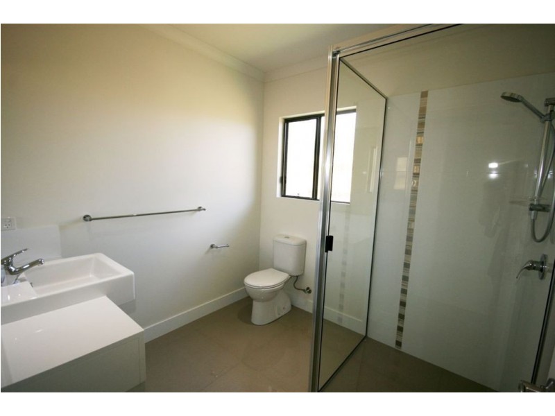2 Companion Way, Cannonvale QLD 4802