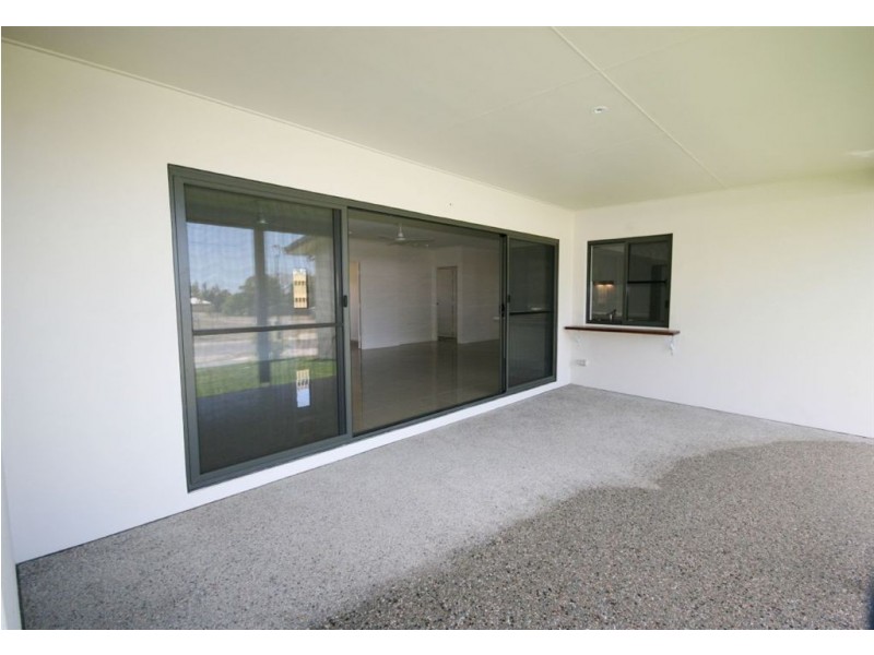 2 Companion Way, Cannonvale QLD 4802