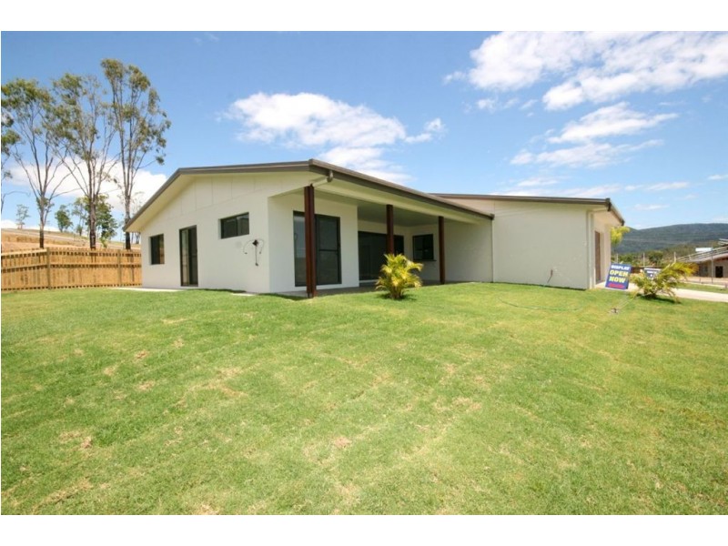 2 Companion Way, Cannonvale QLD 4802
