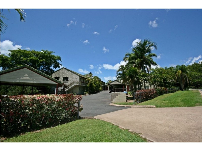 8/14 Island Drive, Cannonvale QLD 4802