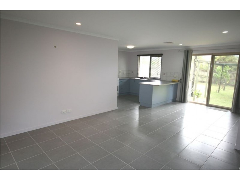 40 South Molle Blvd, Cannonvale QLD 4802