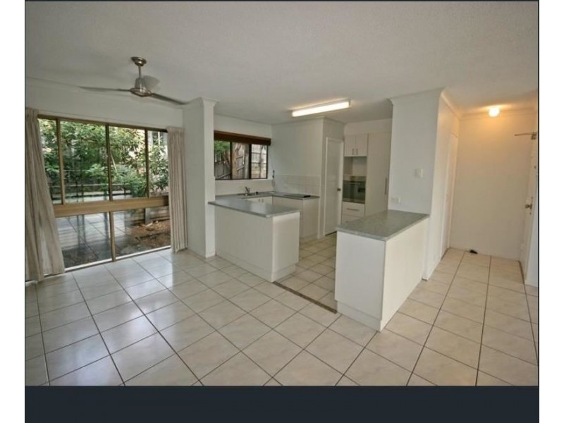 104/2 Eshelby Drive, Cannonvale QLD 4802