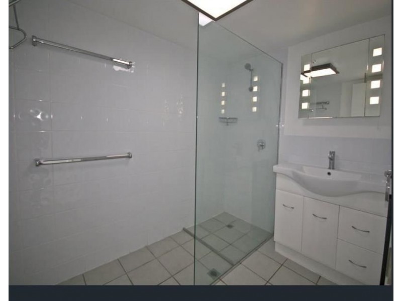 104/2 Eshelby Drive, Cannonvale QLD 4802