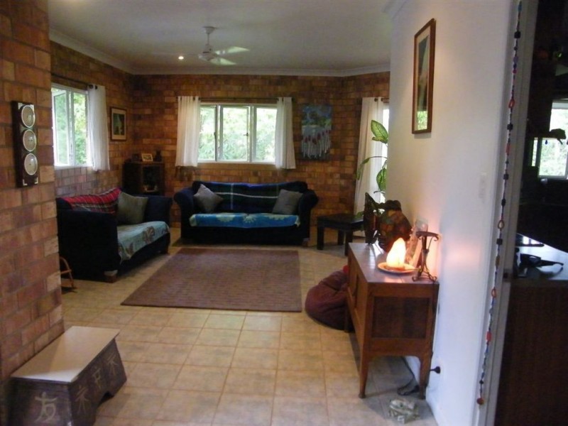 4 Dixon Place, Cannonvale QLD 4802