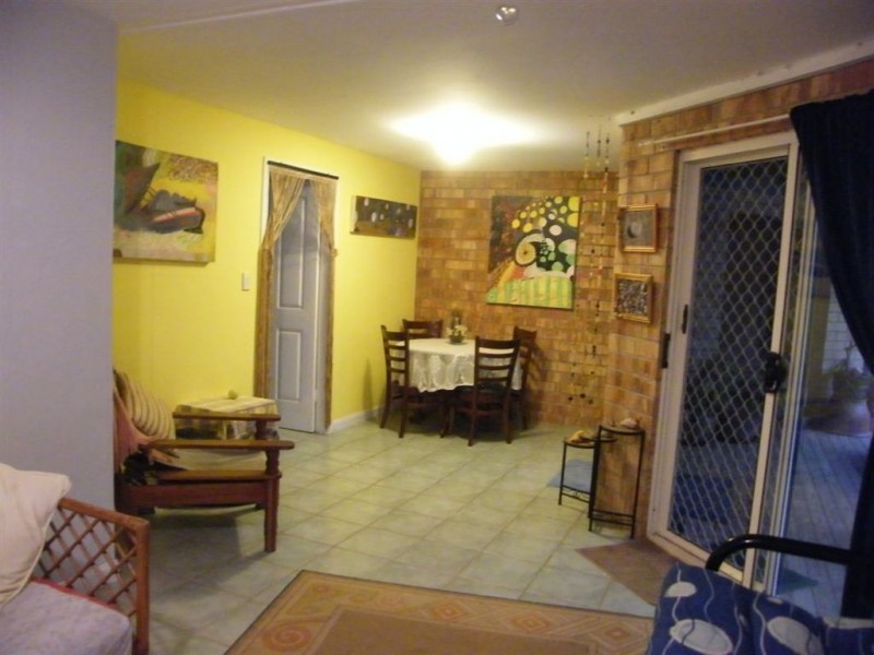 4 Dixon Place, Cannonvale QLD 4802