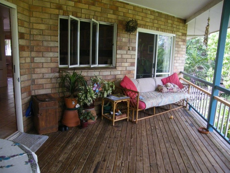 4 Dixon Place, Cannonvale QLD 4802