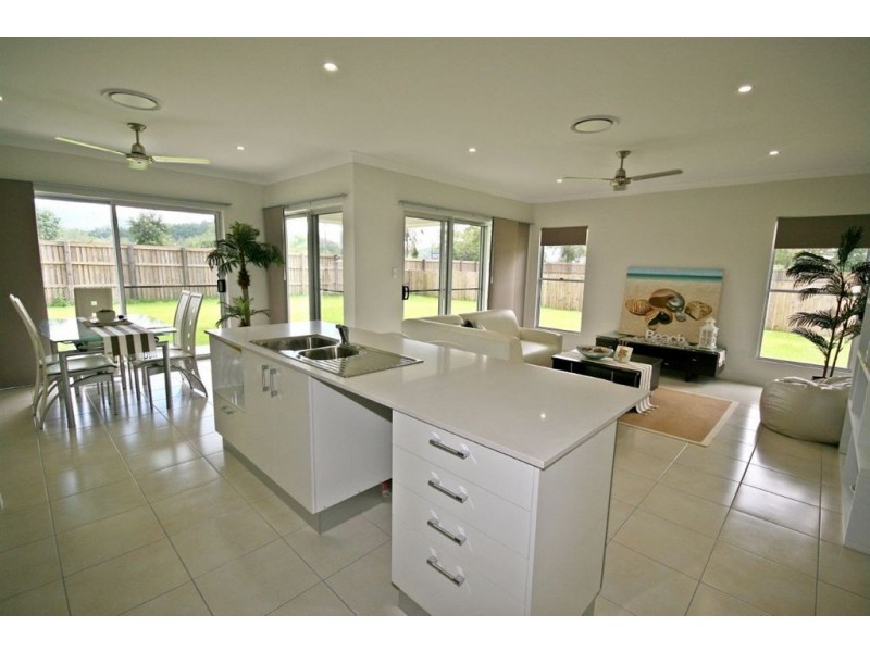 Lot 52 Mandarra Rise Estate, Cannonvale QLD 4802