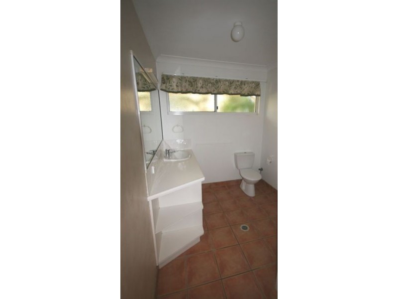 33 Country Road, Cannonvale QLD 4802