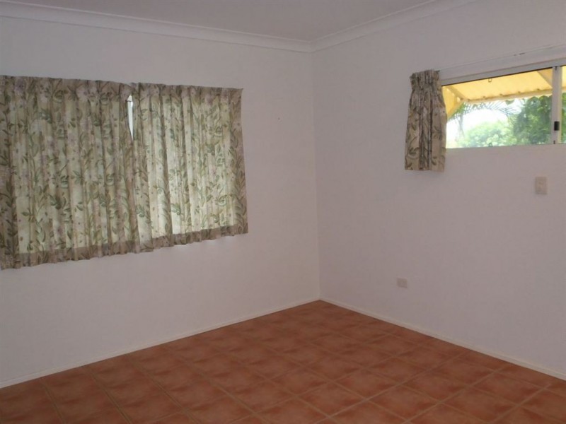 33 Country Road, Cannonvale QLD 4802