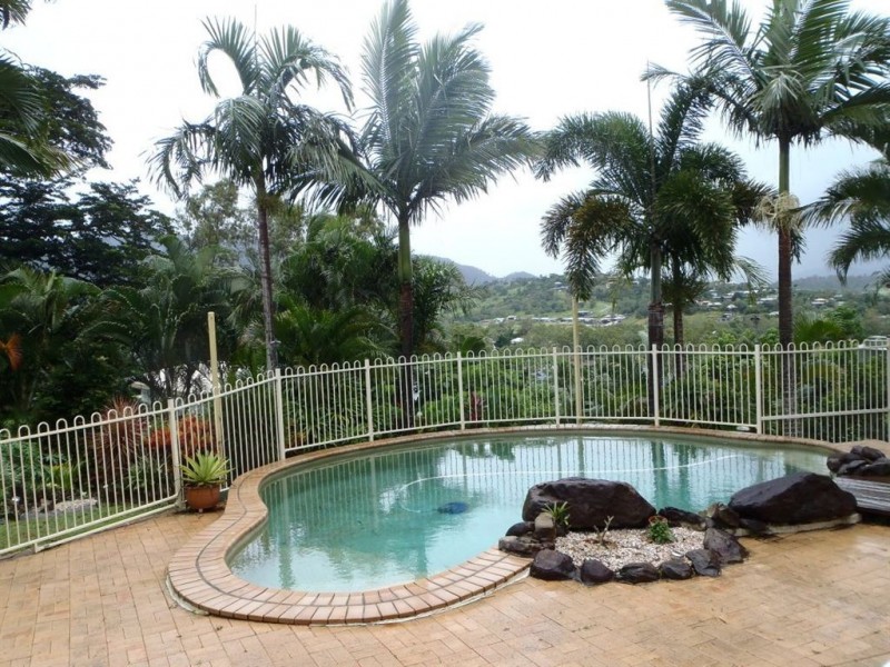 33 Country Road, Cannonvale QLD 4802