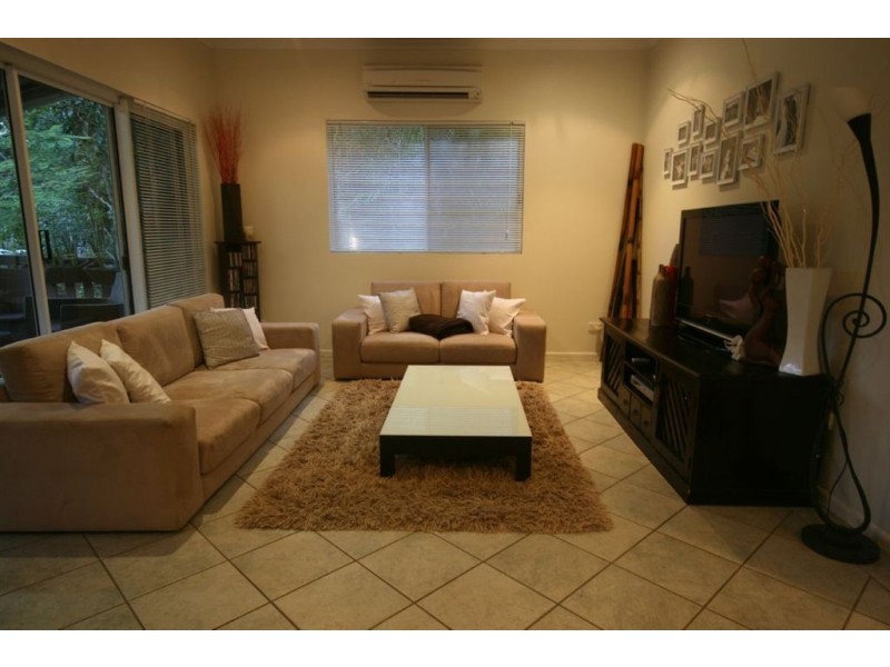 71 Pringle Road, Cannonvale QLD 4802