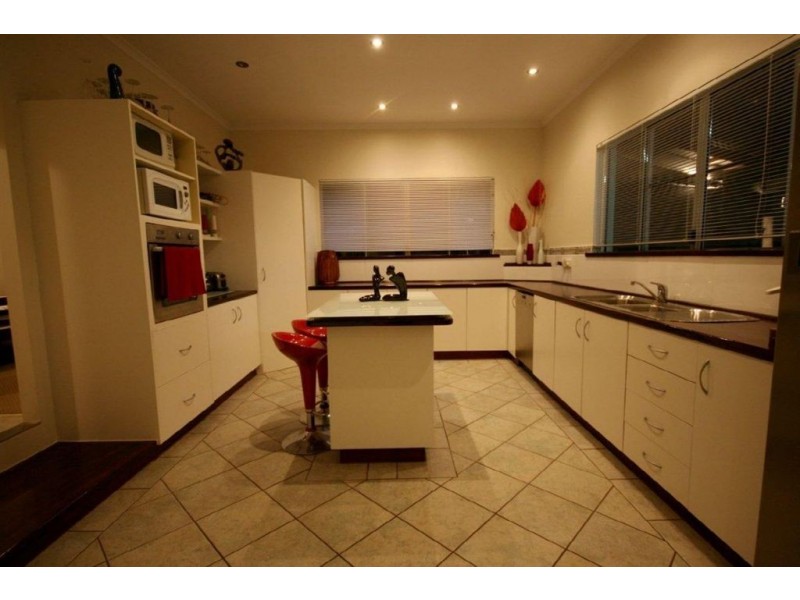 71 Pringle Road, Cannonvale QLD 4802