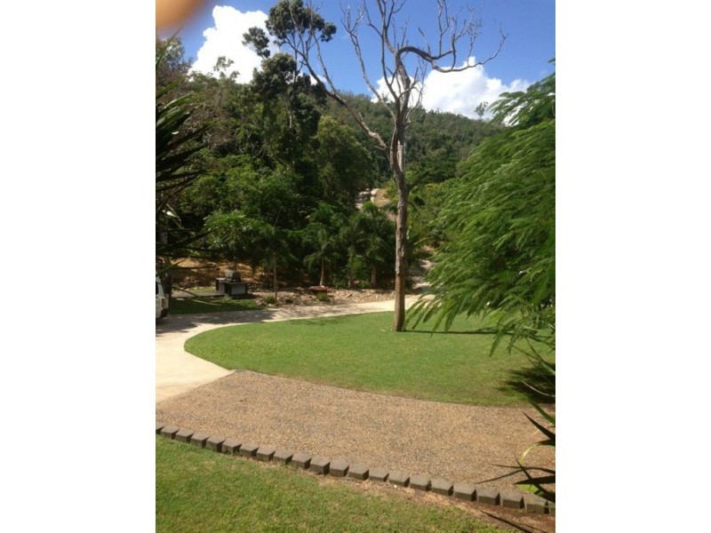 71 Pringle Road, Cannonvale QLD 4802