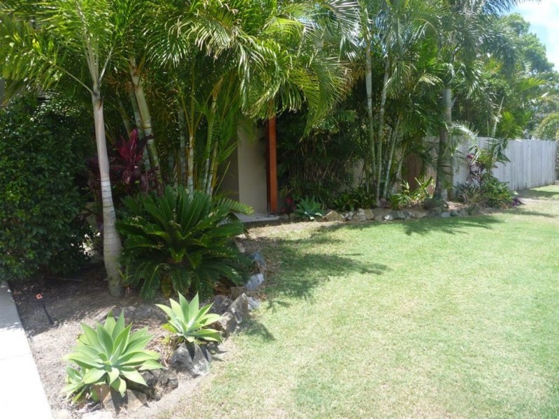 5 Shelley Close, Cannonvale QLD 4802